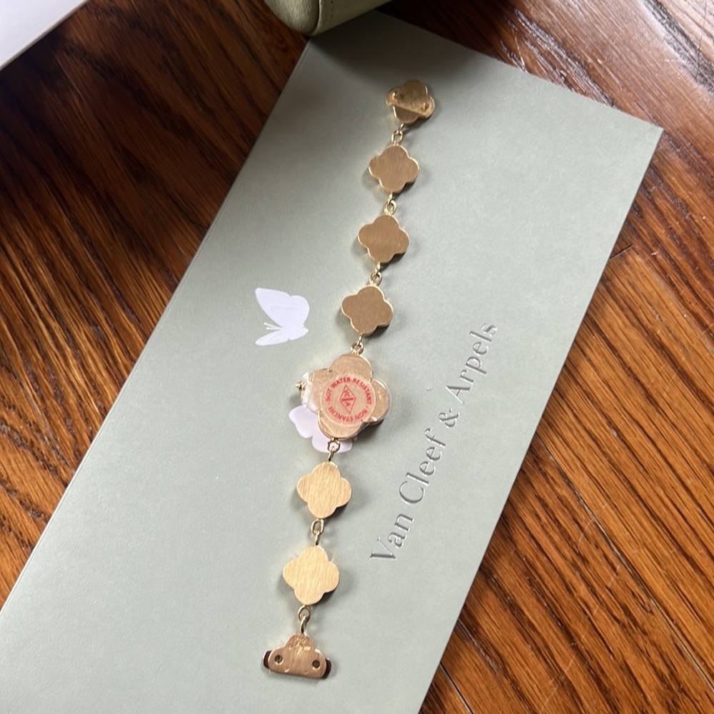 Authentic Van Cleef & Arpels Gold Al Hambra Bracelet Watch - Picture 5 of 7